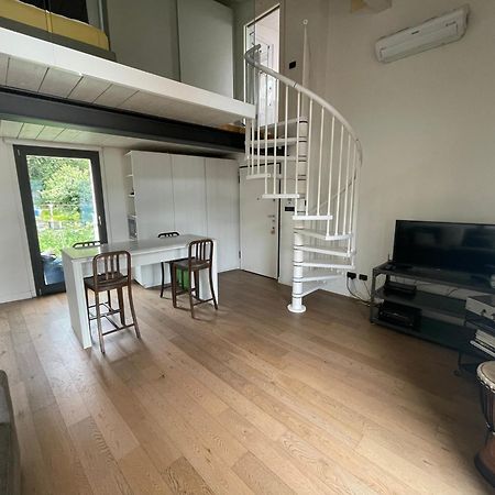 Appartamento Casa P Malgrate Esterno foto
